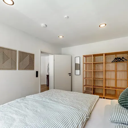 Design-apartment Mit Garten