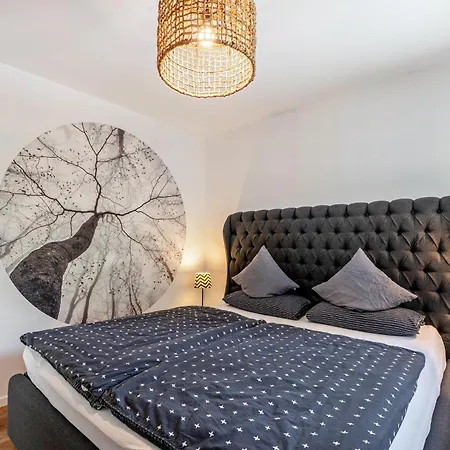 Design-apartment Mit Garten Apartment *