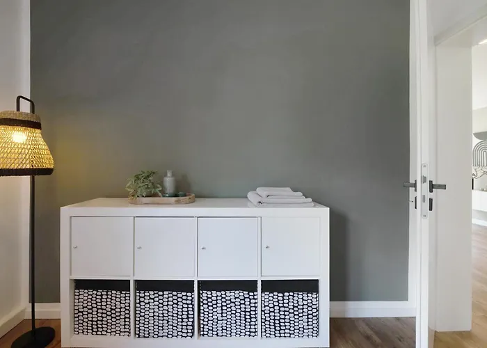 Design-apartment Mit Garten דירה *