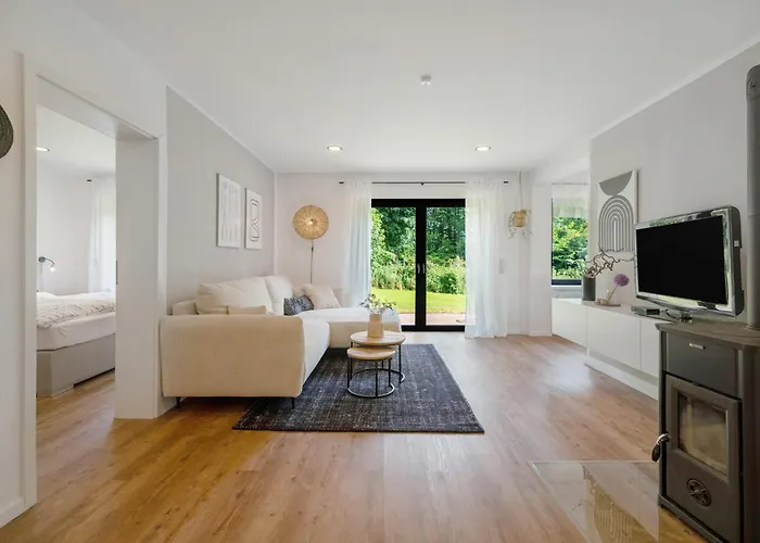 Design-apartment Mit Garten דירה *